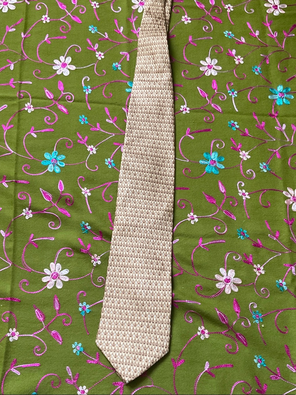 Neutral Beige Woven Men's Tie - Versatile Classic Neckwear